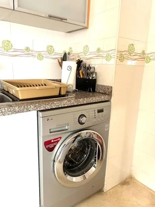 Daire Bel Appart, Tres Bien Situe, Avec Piscine, Wifi, Clim, Parking Marakeş