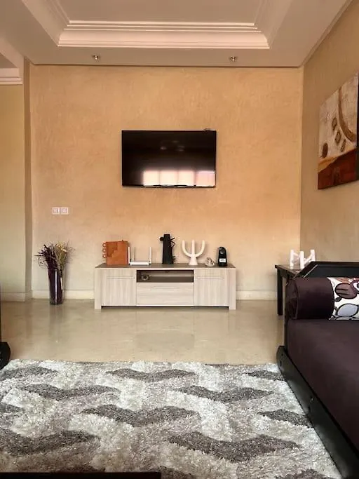 Bel Appart, Tres Bien Situe, Avec Piscine, Wifi, Clim, Parking Marakeş Daire