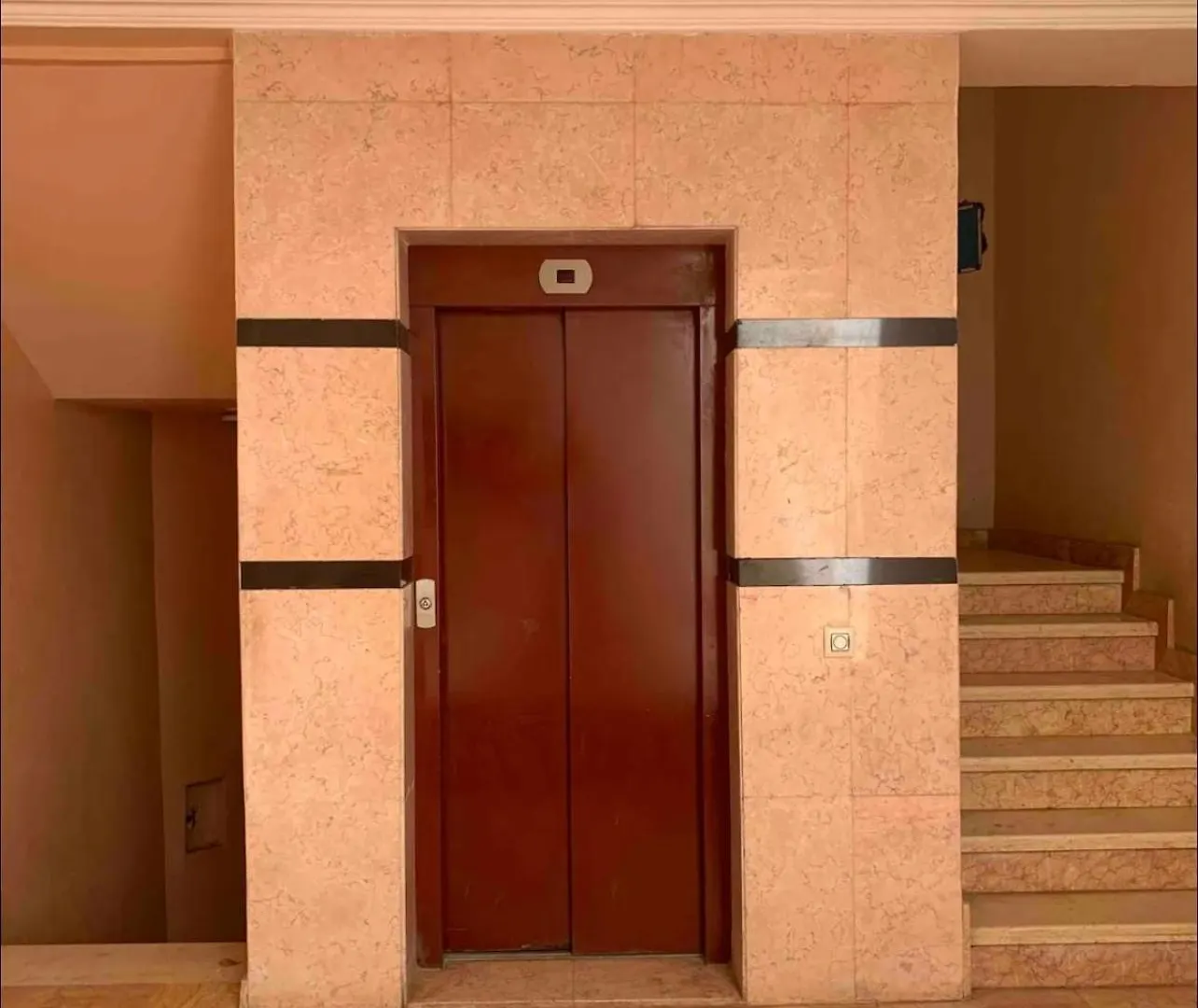 Daire Bel Appart, Tres Bien Situe, Avec Piscine, Wifi, Clim, Parking Marakeş